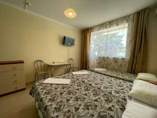 Пансионат Черноморский Витязево Улучшенный семейный номер-4