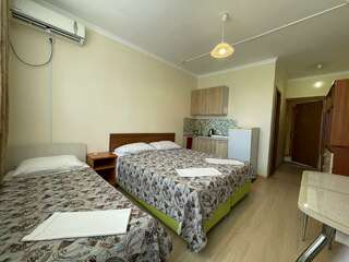 Пансионат Черноморский Витязево Улучшенный семейный номер-3